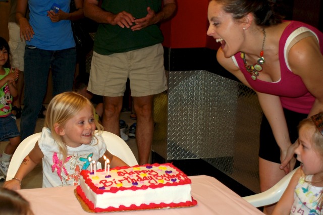 2012-05-20-Sydney's 4th BD-30.jpg